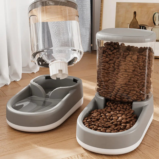 Napfstation mit wasserspender - 2 in 1